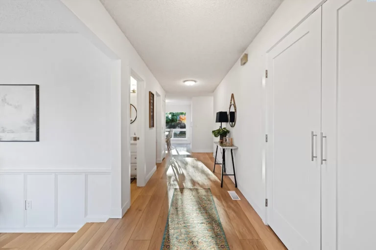 3a4d9749cb2ef776a0b71c4ea526925f-uncropped_scaled_within_1536_1152