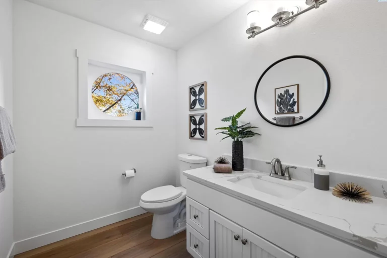 7824cb10a9010ec65f94a7071c43b86d-uncropped_scaled_within_1536_1152