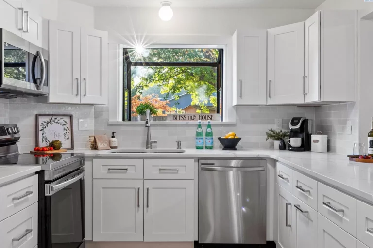 7b6f5eeba8ac6b3c57ce41fa1b381a09-uncropped_scaled_within_1536_1152