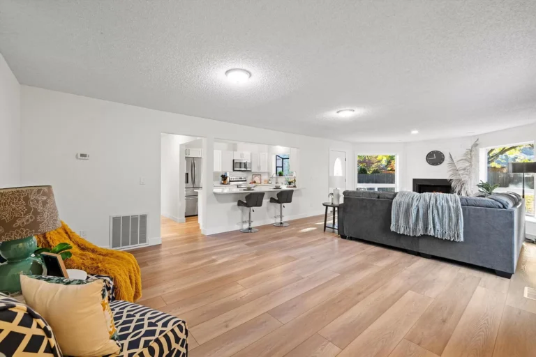 aff1b202d5b03ac315a91ca817cd3d16-uncropped_scaled_within_1536_1152