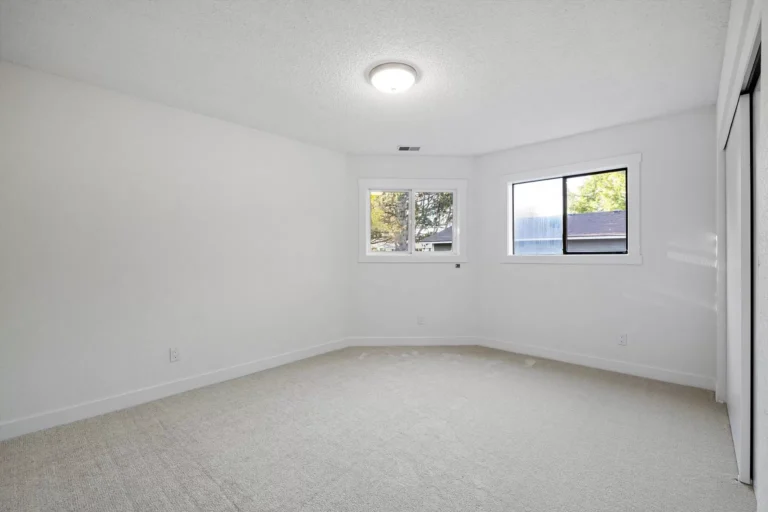 bef001e1103f32df1f4f55099cdea1bb-uncropped_scaled_within_1536_1152