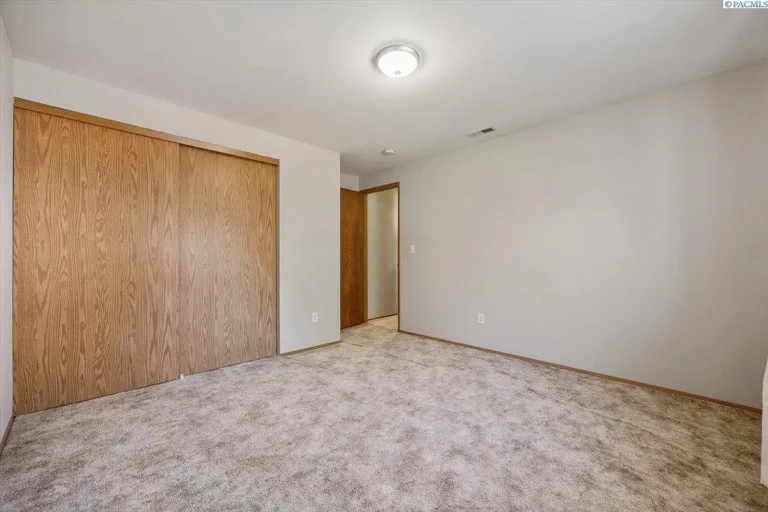 6b7be3870163fb2ebf450e2d514eee84-uncropped_scaled_within_1536_1152