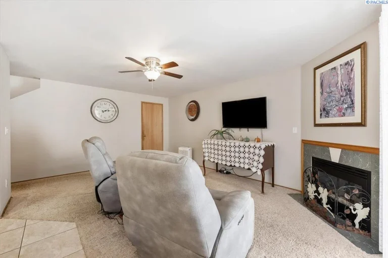 87cc948810a4f18be57b5a124d1e3ef7-uncropped_scaled_within_1536_1152